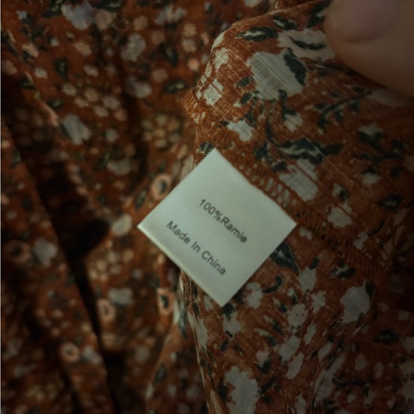 Tuckernuck Burgundy Floral Blouse - Picture 5 of 7